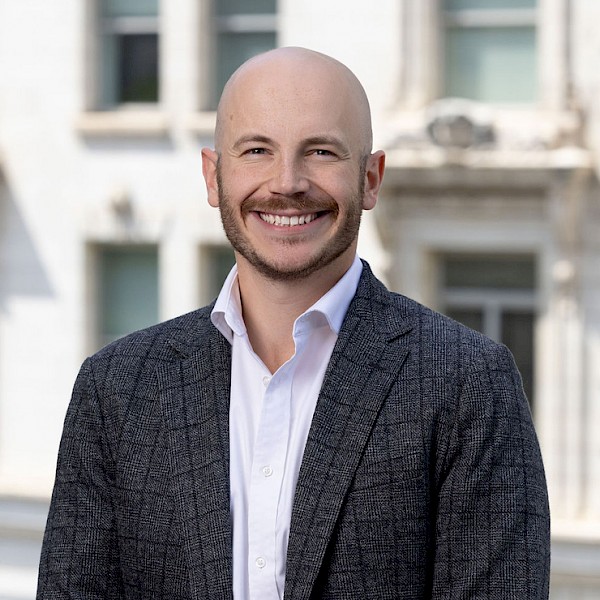 Eoghan Bees, Principal